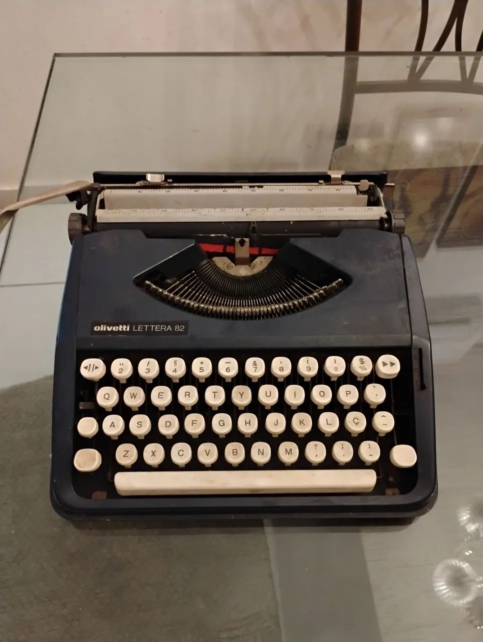 Máquina de escrever olivetti lettera 82 reliquia