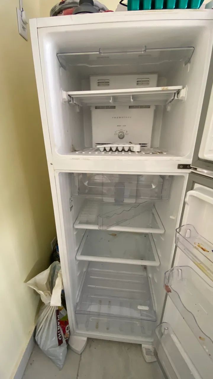Geladeira Eletrolux 310L - Foto 2