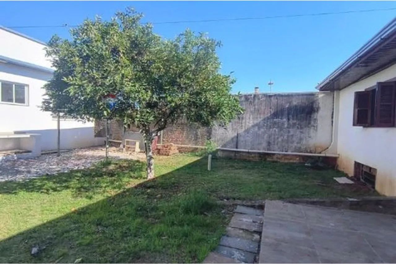 Casa 3 Dormitórios de Fundos - Foto 2