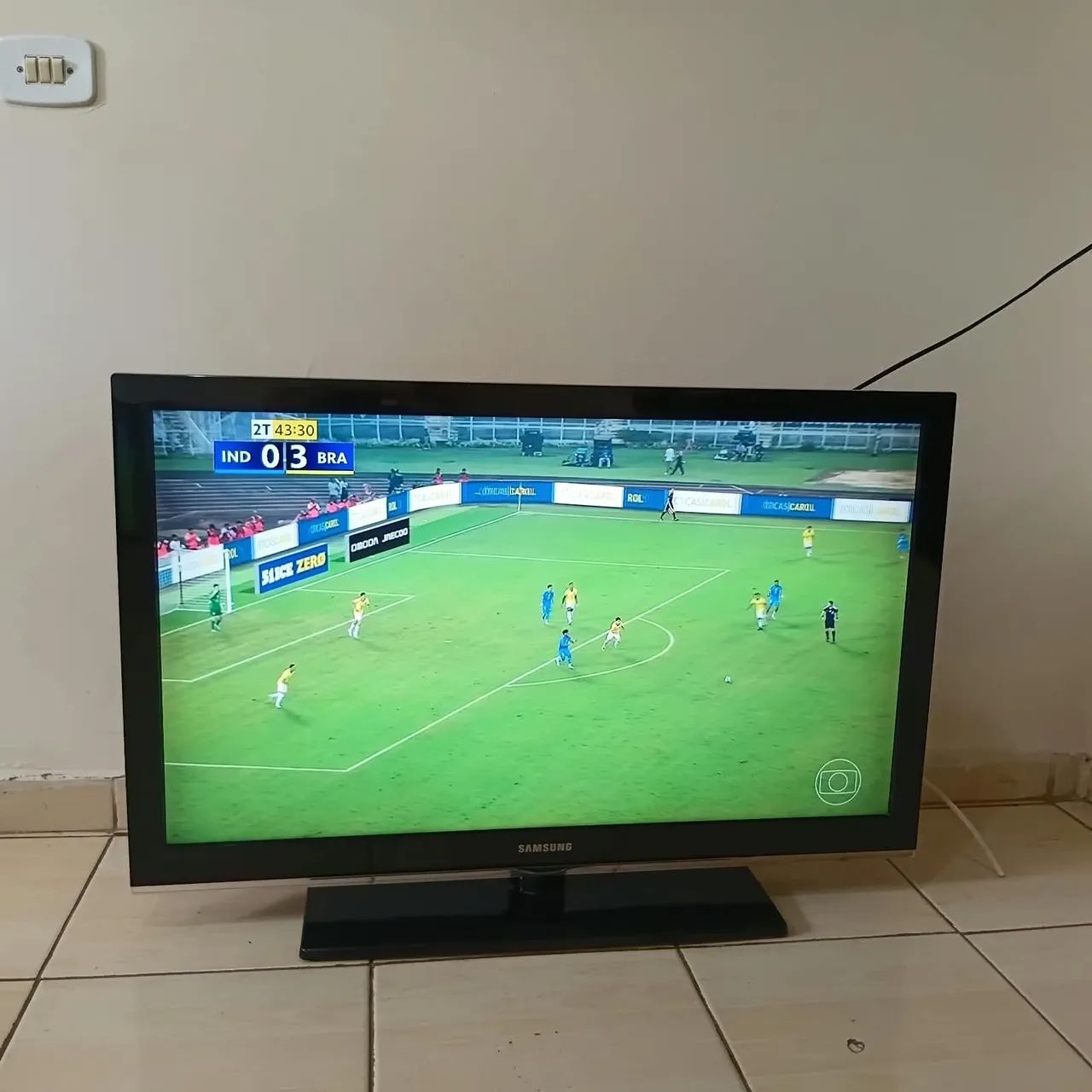 TV Samsung 40 polegadas LCD digital integrado,  não é smart  - Foto 4