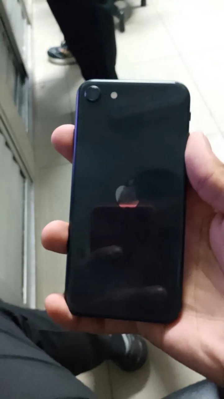 Vende - se IPhone SE