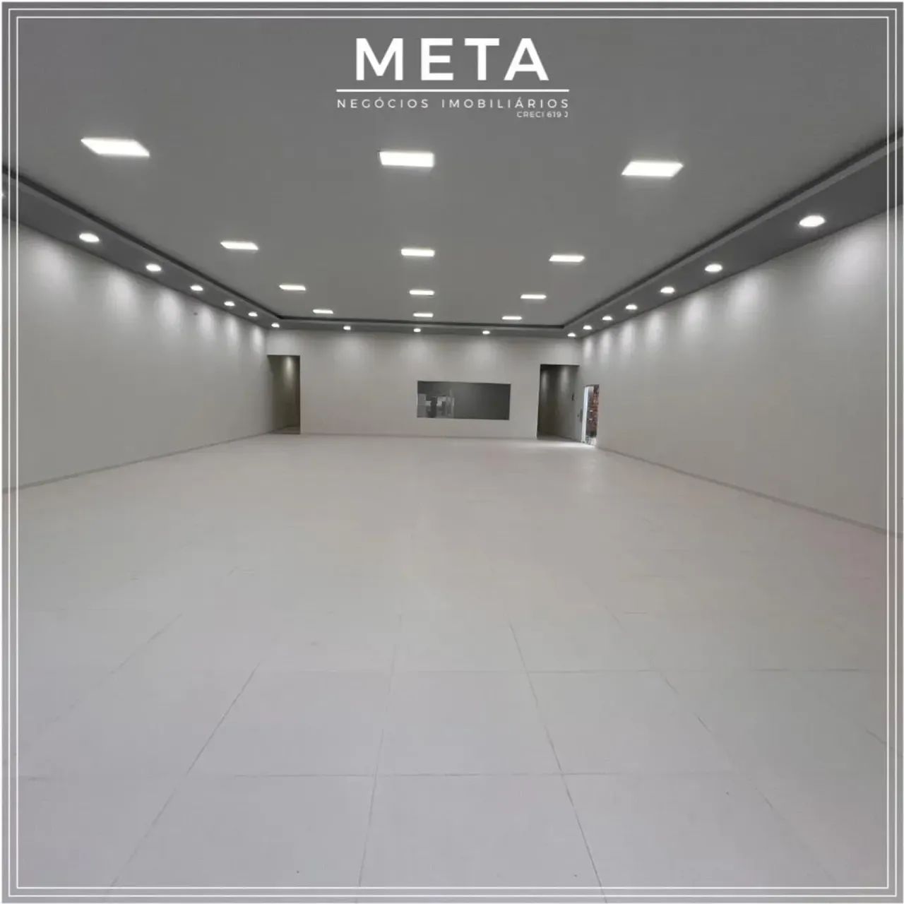 ALUGA-SE EXCELENTE IMÓVEL COMERCIAL NO BAIRRO BURITIS | AMPLO E PRONTO PARA SUA EMPRESA - Foto 2