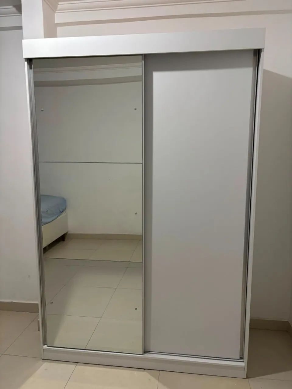 Armário Duas Portas com Espelho - Foto 2