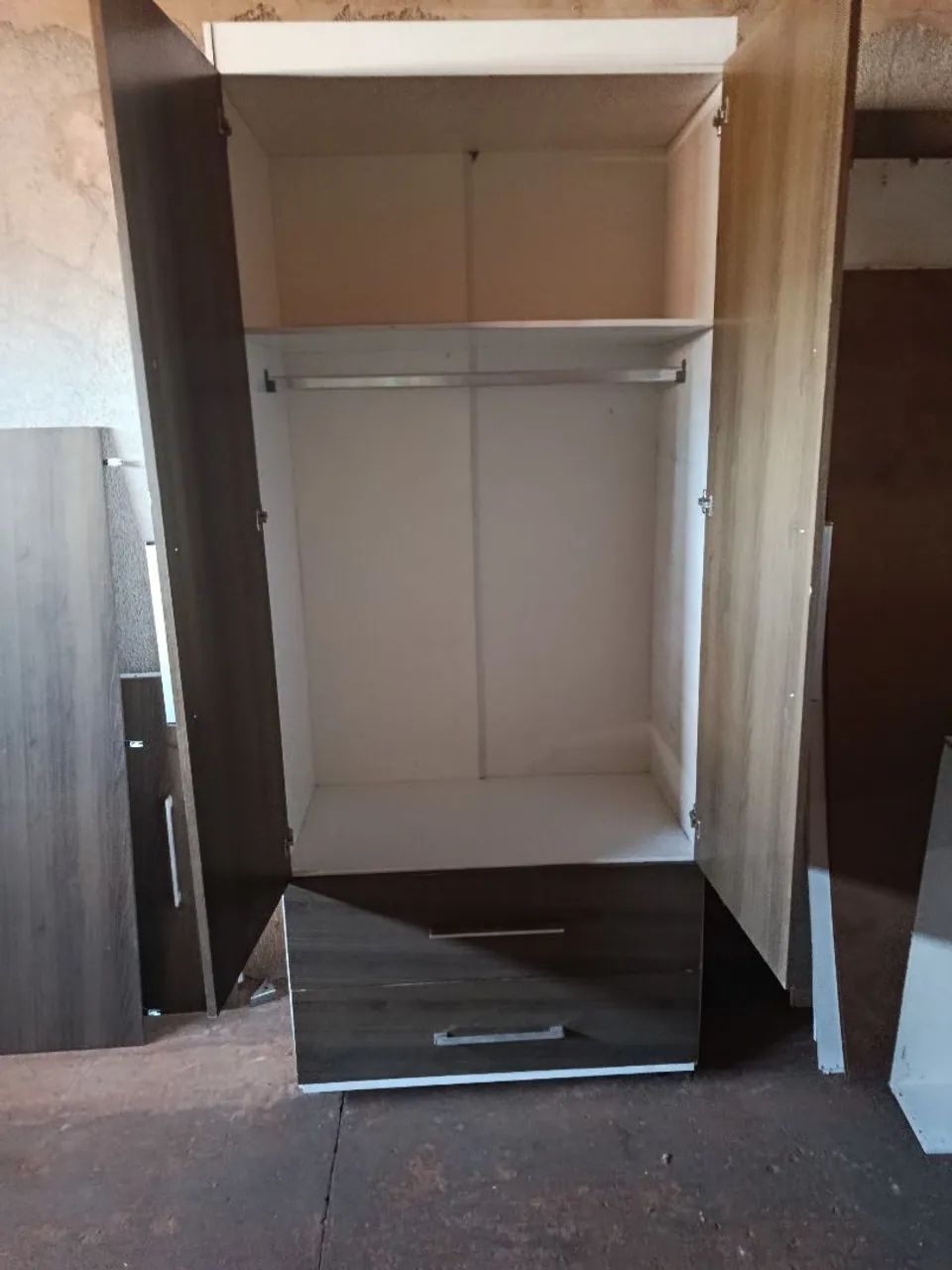 Guarda roupa de solteiro usado  - Foto 2