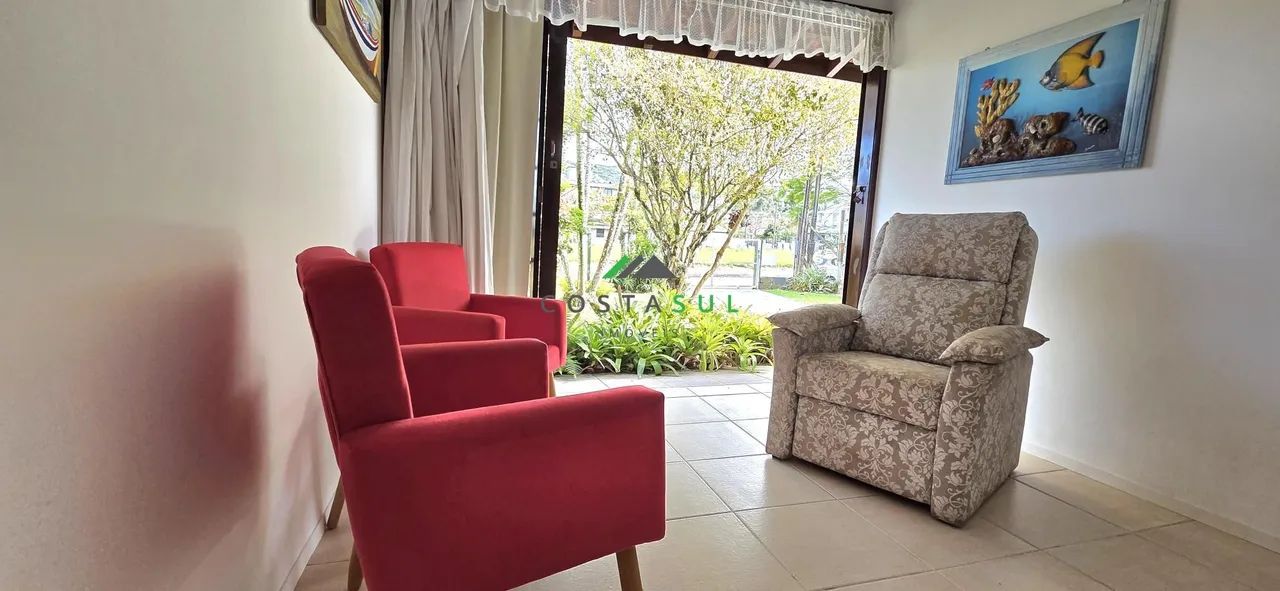 Casa à venda em Garopaba / SC a poucos metros do mar e da lagoa - Foto 4