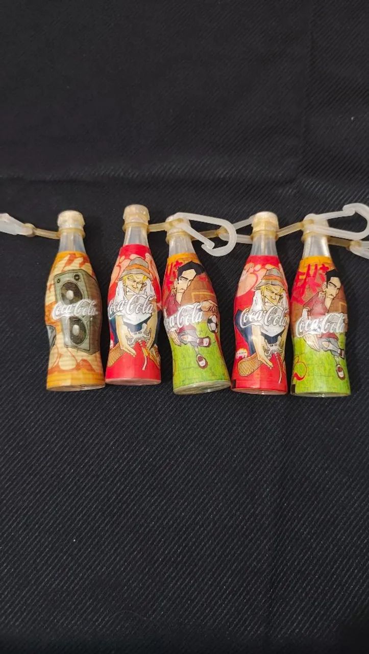 Kit com 5 Garrafinhas Decorativas Coca-Cola - Colecionáveis e Nostálgicas