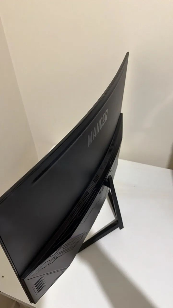 Monitor 32? curvo no plástico  - Foto 3