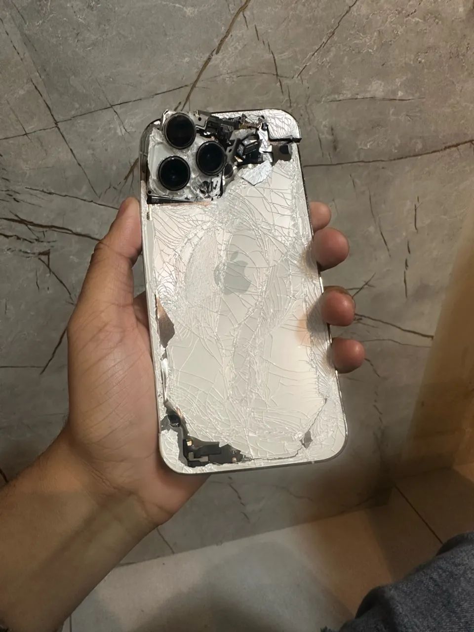 Iphone 13 pro max pra retirar peças