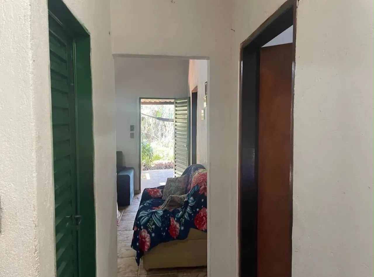 Casa simples com 3 quartos sala banheiro social área de serviço - Foto 5