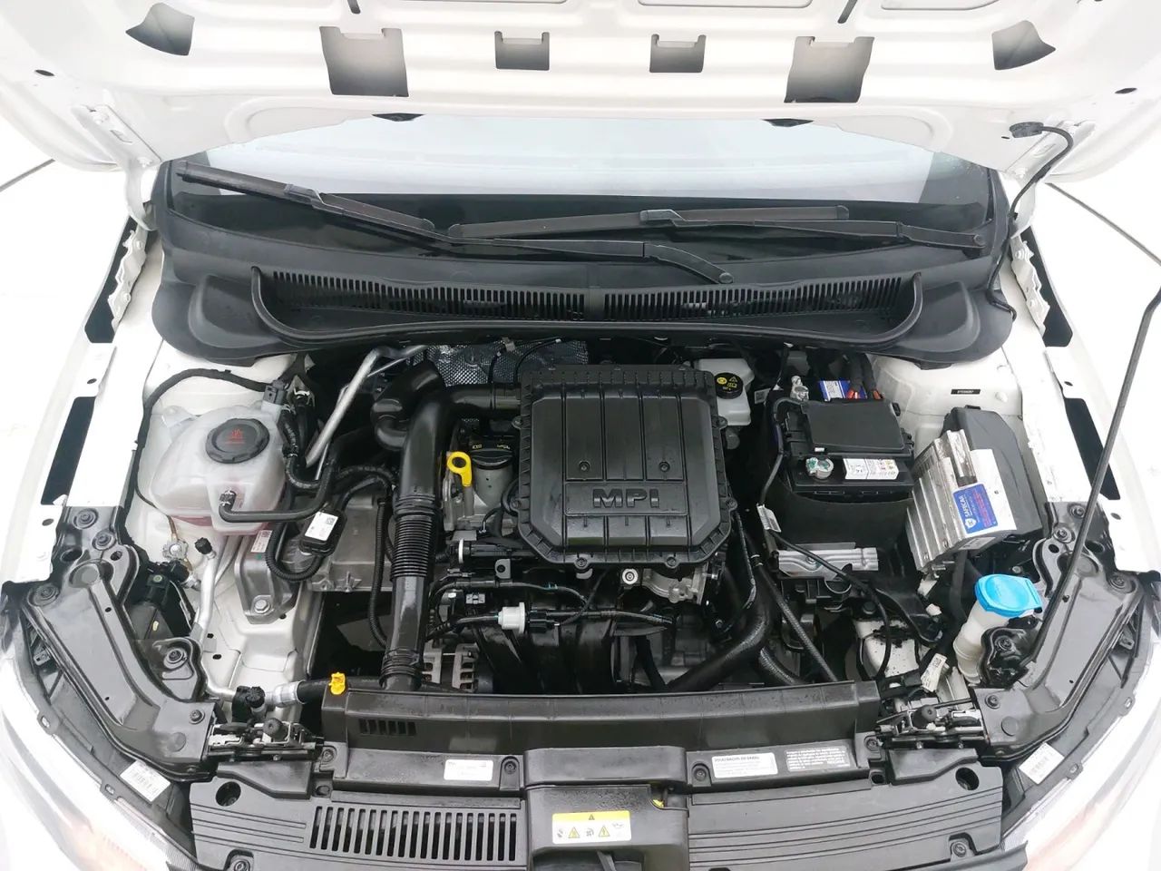 Volkswagen Polo Track 1.0 Flex 12V 5p, foto 10 de 18