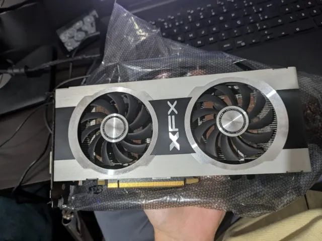 XFX Radeon HD 7870 2GB - Placa de Vídeo Barata p/ PC de Entrada - Foto 4