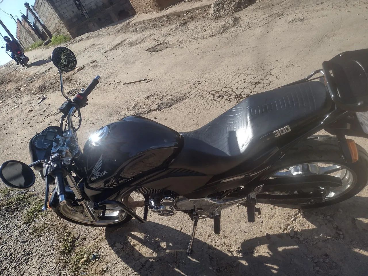 Vendo uma cb300r - Foto 4