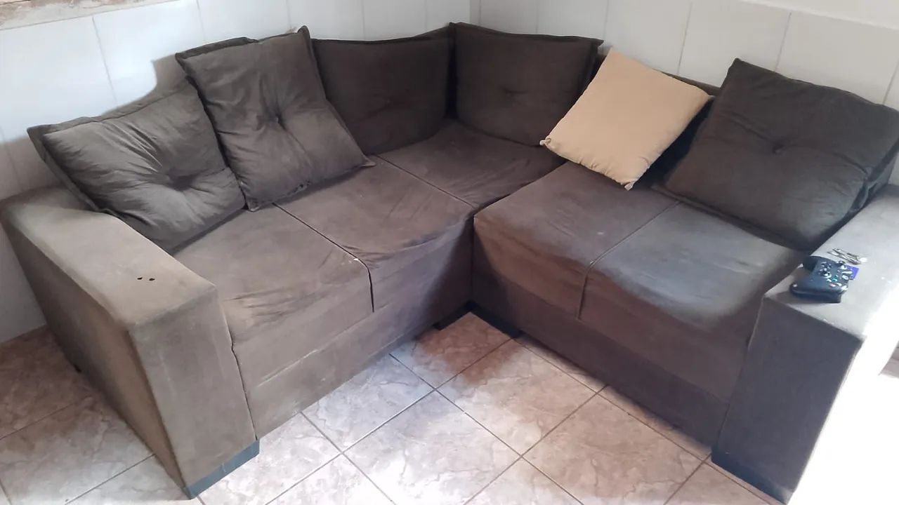 Sofá canto com puff