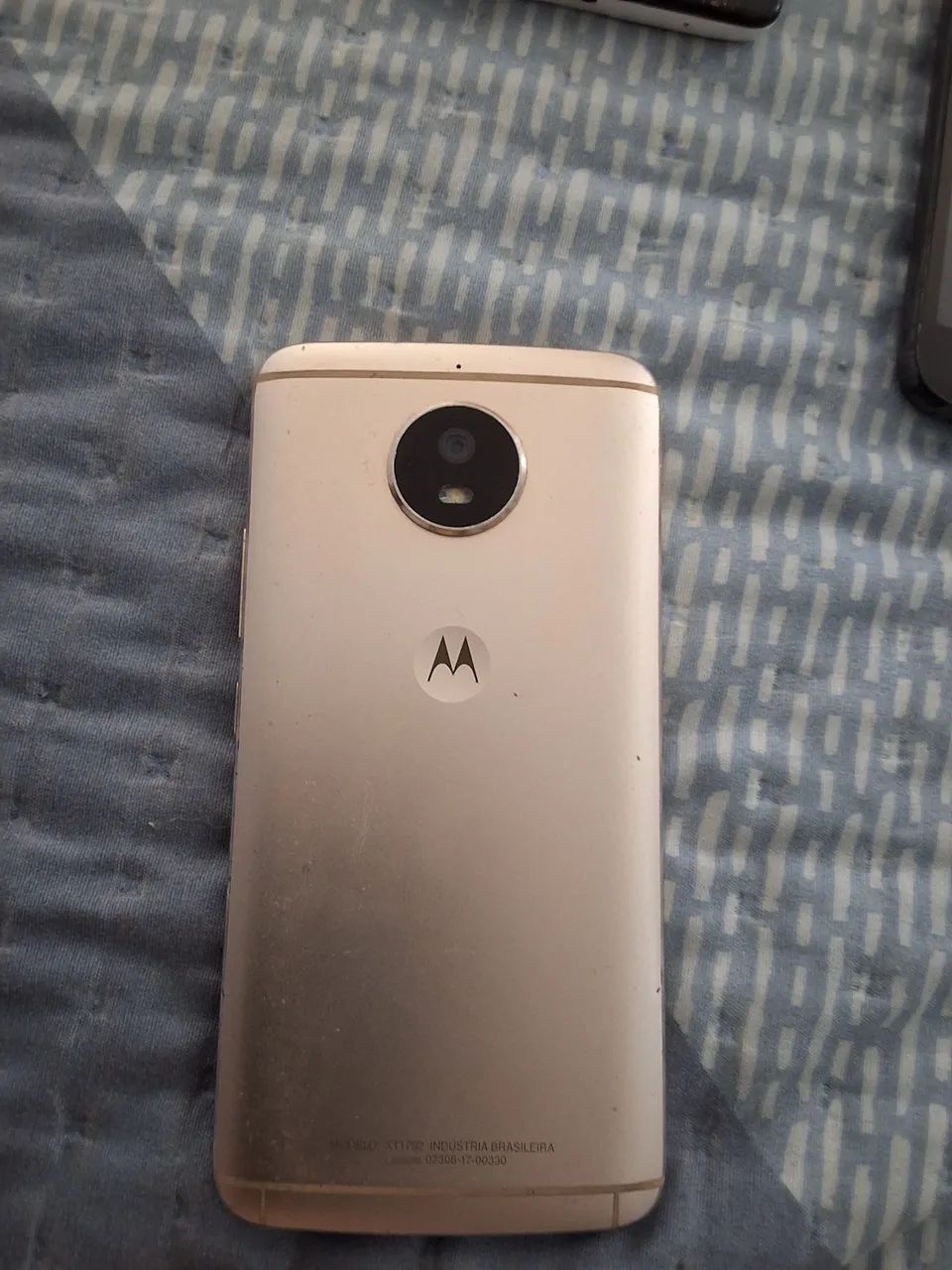 Vende-se celulares com defeito 