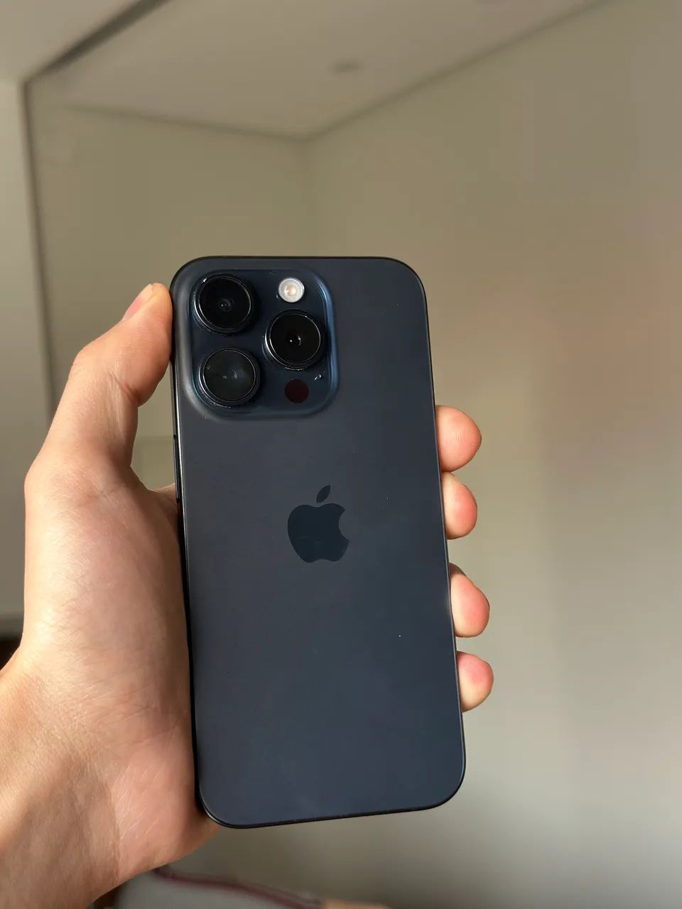 iPhone 15 Pro Excelente estado  - Foto 2