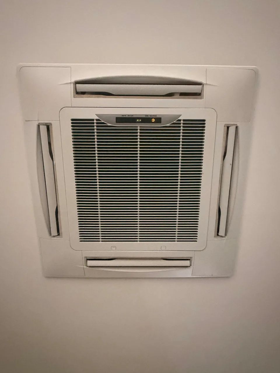 Ar condicionado cassete komeco 48mil btus 