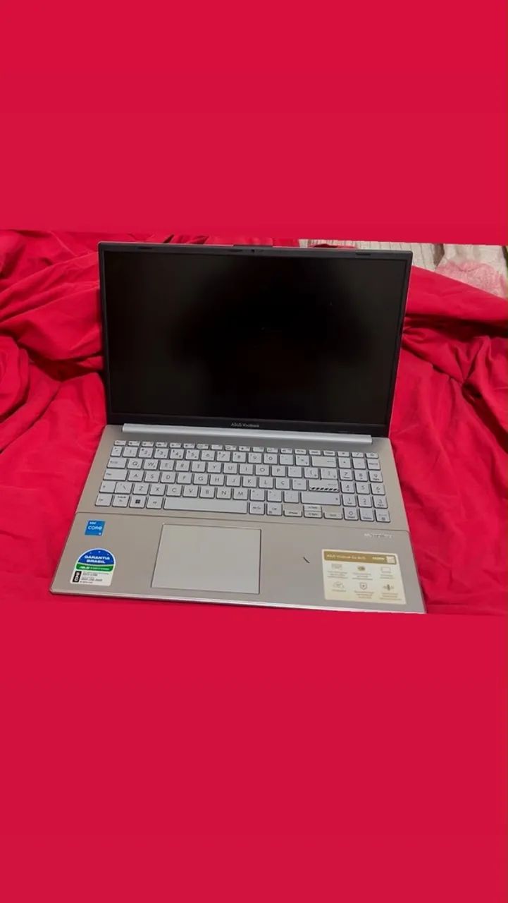 Notebook semi novo
