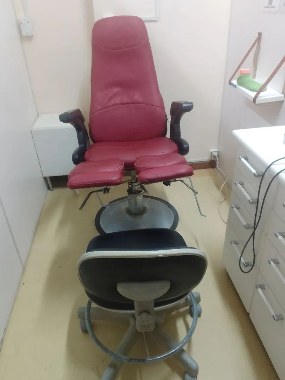 Vendo Cadeira de Podologia  - Foto 3