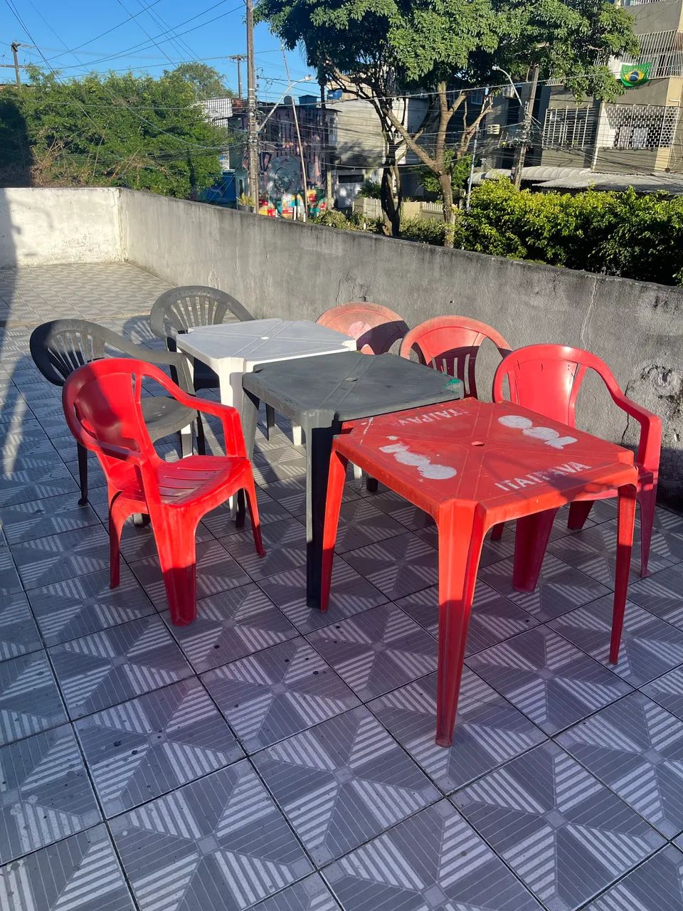 Mesas e cadeiras plásticos  - Foto 2