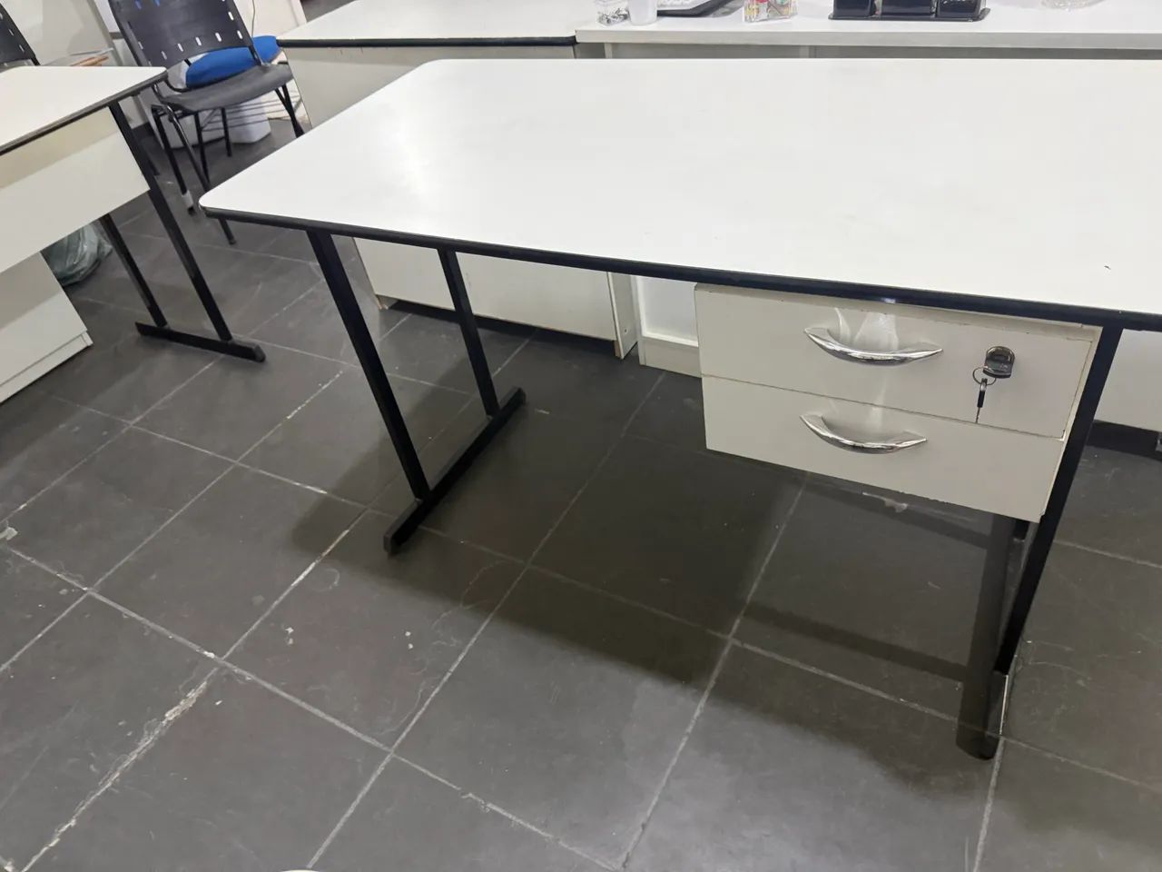 Mesa secretária 