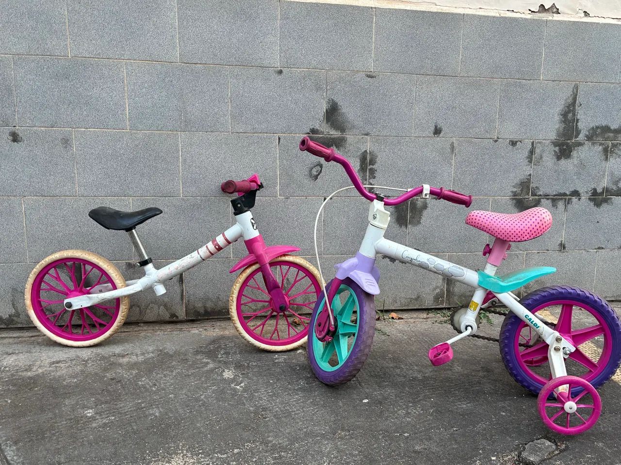 Caloi Cecizinha e bicicleta de equilíbrio 