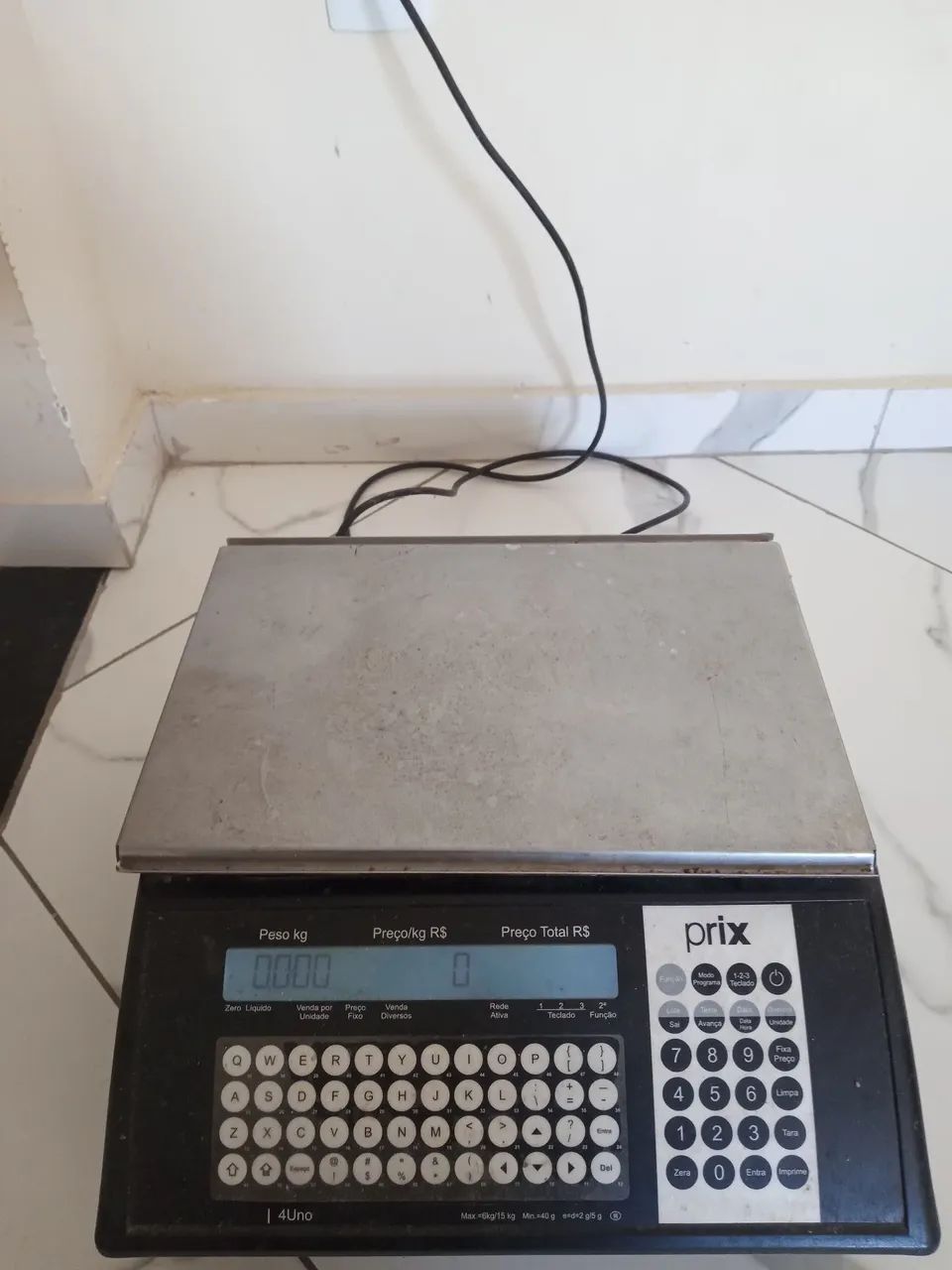 Vendo uma balança 