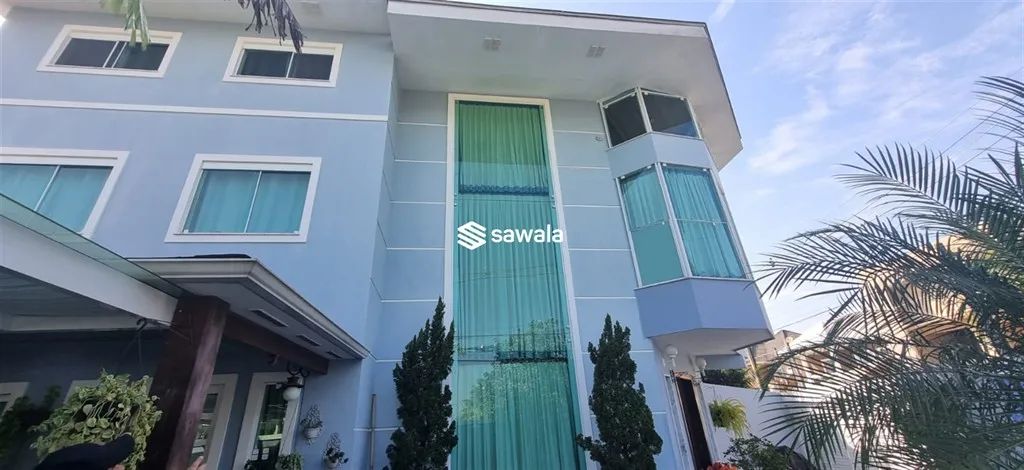 Linda casa Triplex - em condomínio - com RGI - Foto 3