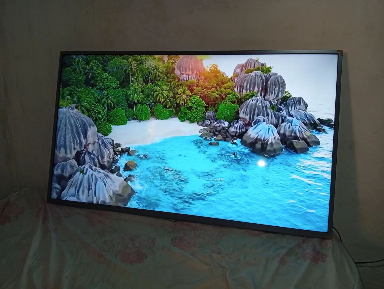 TV Philips, 50 polegadas  4K, 100% - Foto 4
