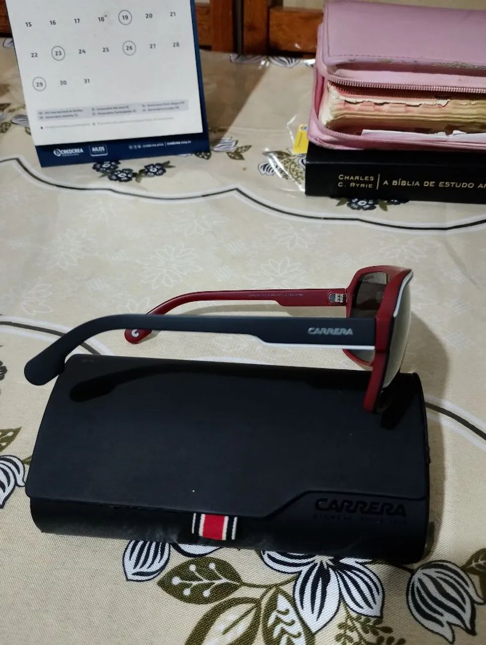 Oculos Carrera