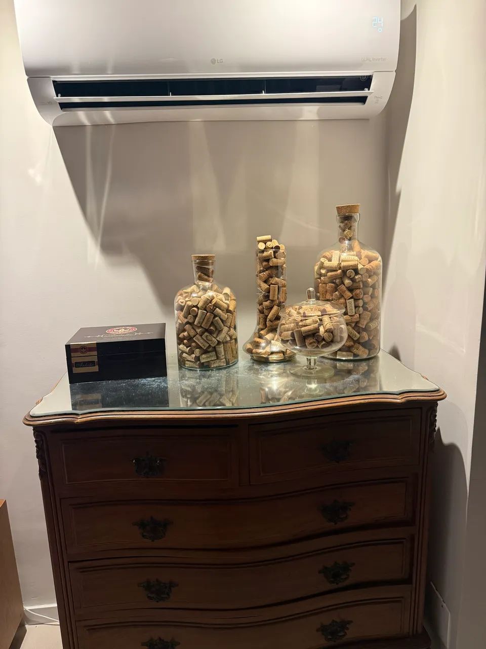 Cômoda de madeira chippandelle  - Foto 2