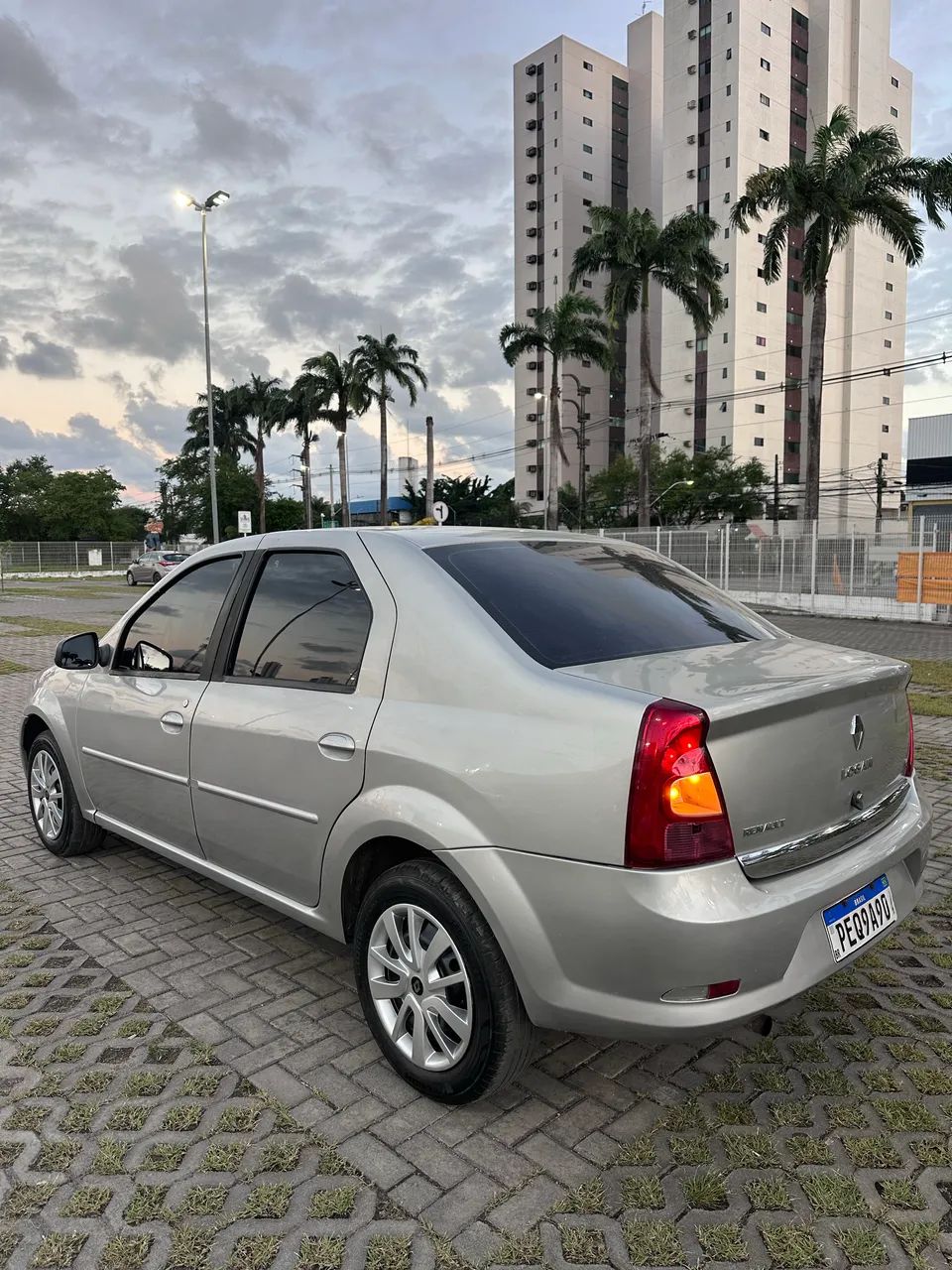 Renault Logan Expression Hi-flex 1.6 8V 4P 2012 - Foto 5