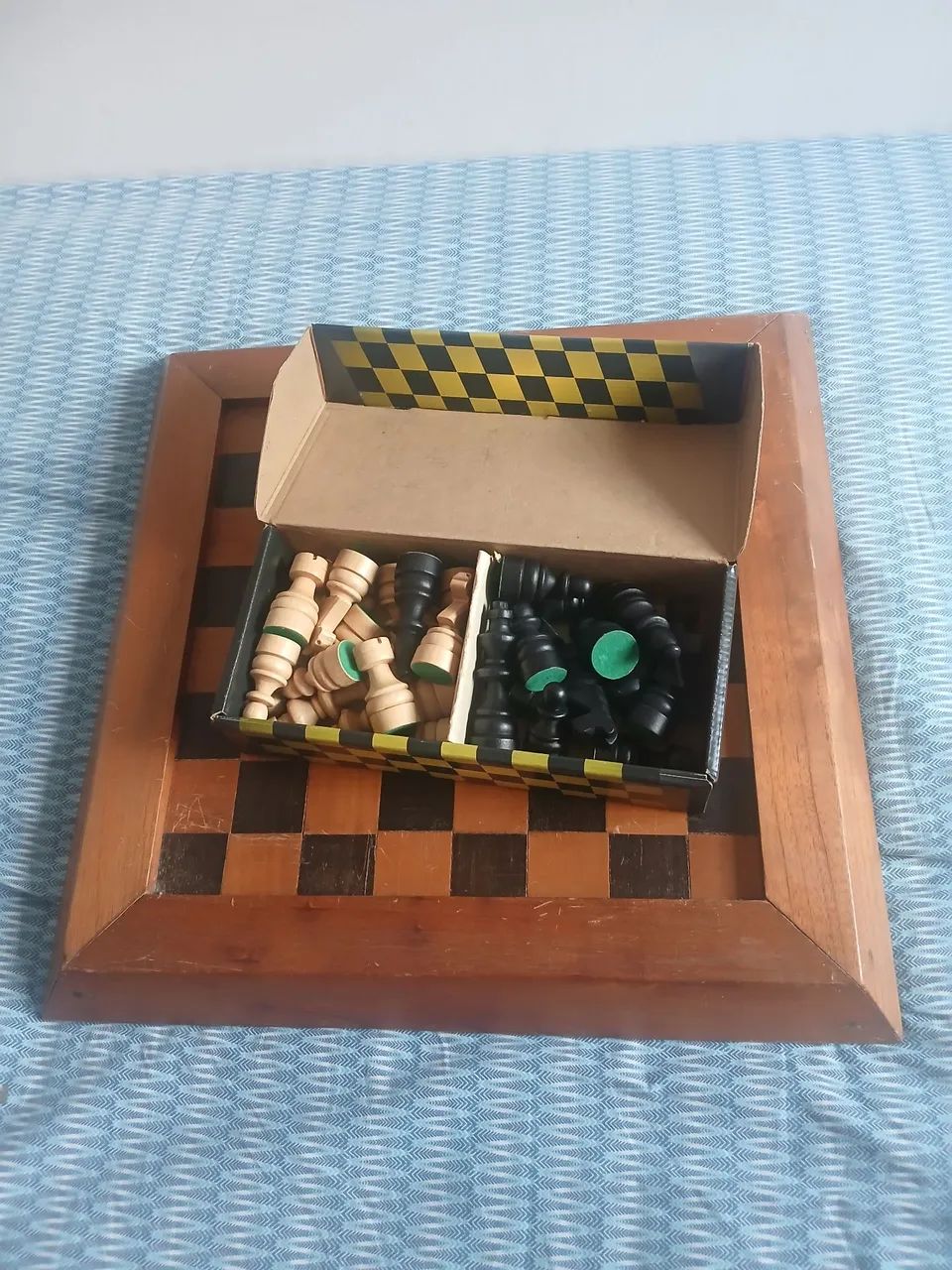 Tabuleiro de xadrez feito de maneira nobre  - Foto 3