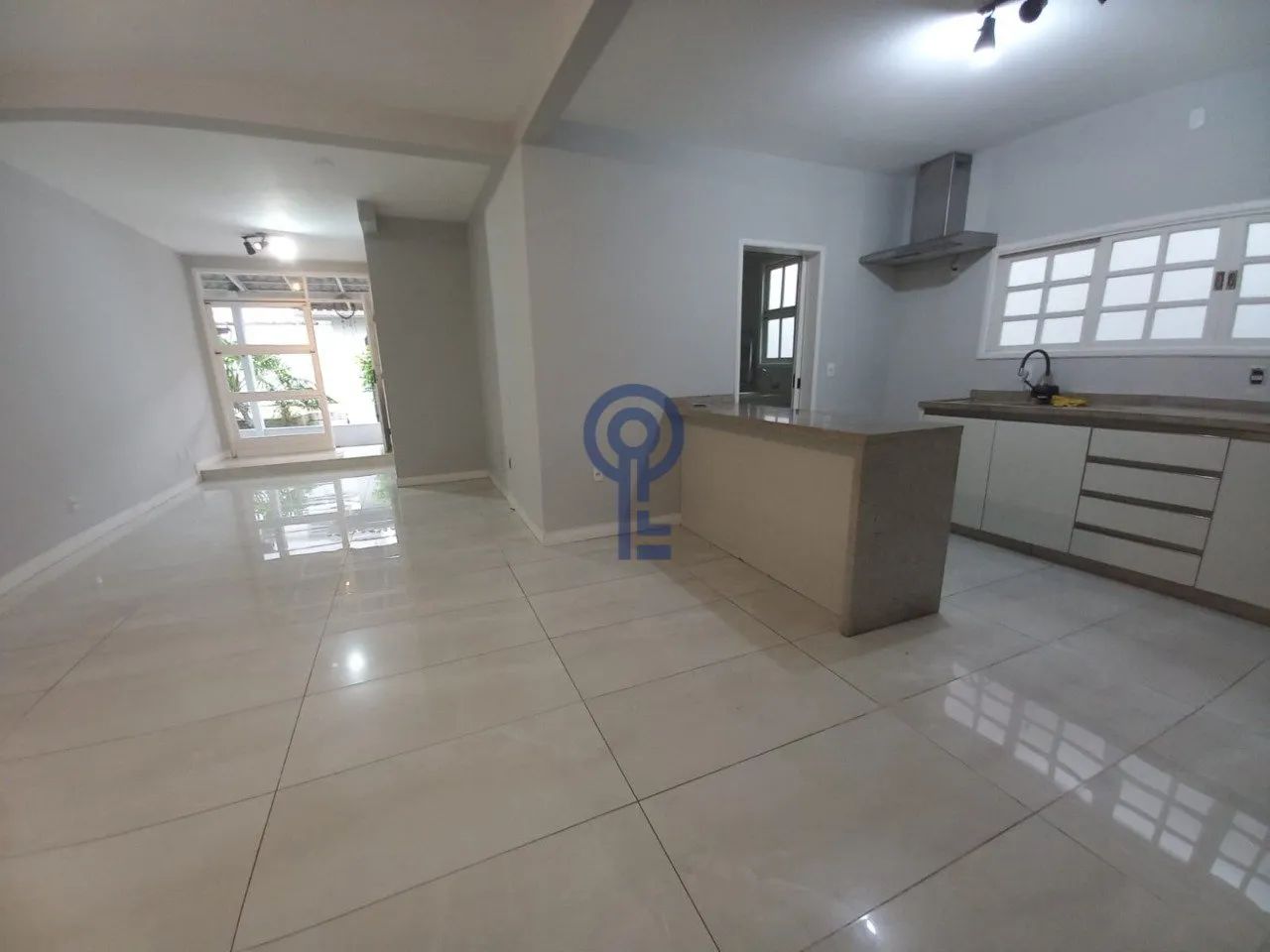 Casa com 4 quartos para aluguel no Santa Monica - Foto 2