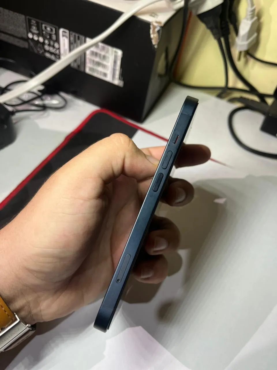 iPhone 13 azul  - Foto 4