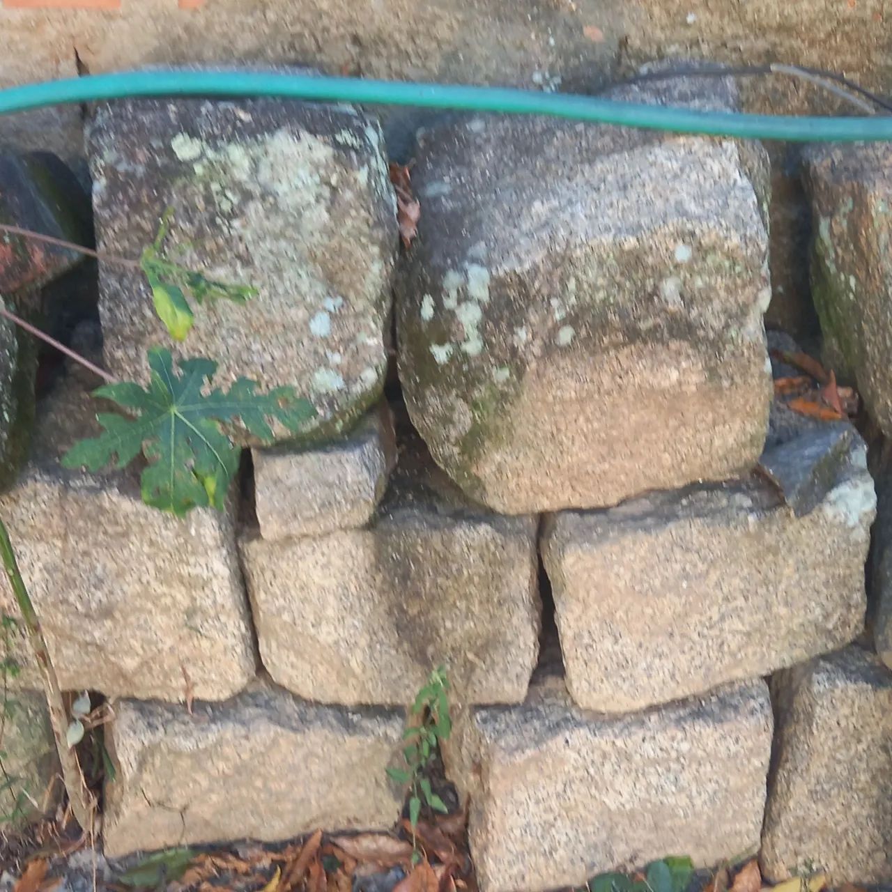 Vendo pedras tipo matacão 