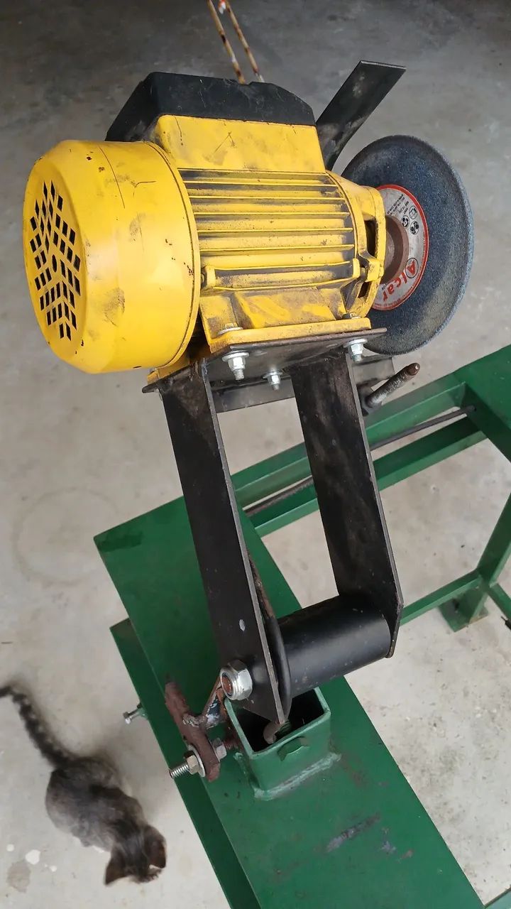 Vende-se afiadeira de serra fita larga - Foto 5