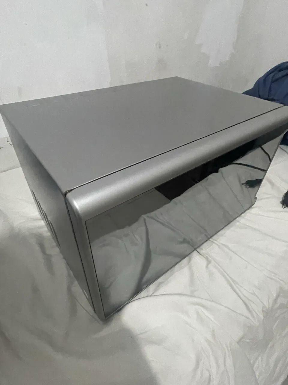 Microondas eletrolux 220v novinho - Foto 3