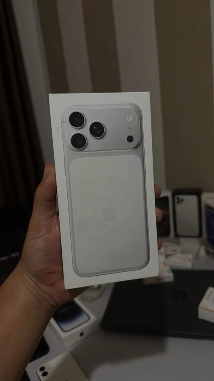 iphone 17 pro Max 256g silver  - Foto 2