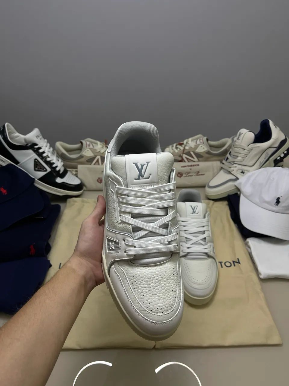 Louis Vuitton LV Trainer branco e cinza - Foto 2