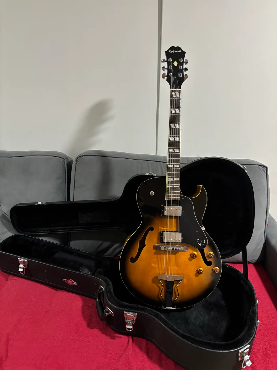 GUITARRA EPIPHONE DOT SUPER VS SUNBURST - Equipamentos e