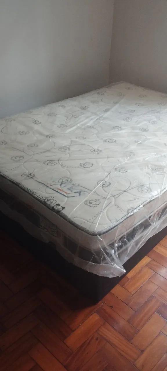 Cama box casal semi nova 
