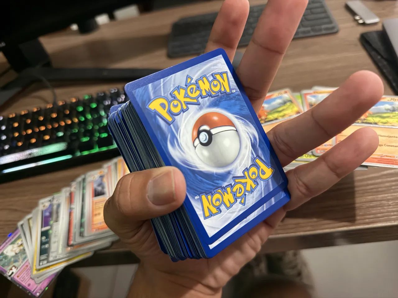 300 Cartas Pokémon Original + Brindes  - Foto 3