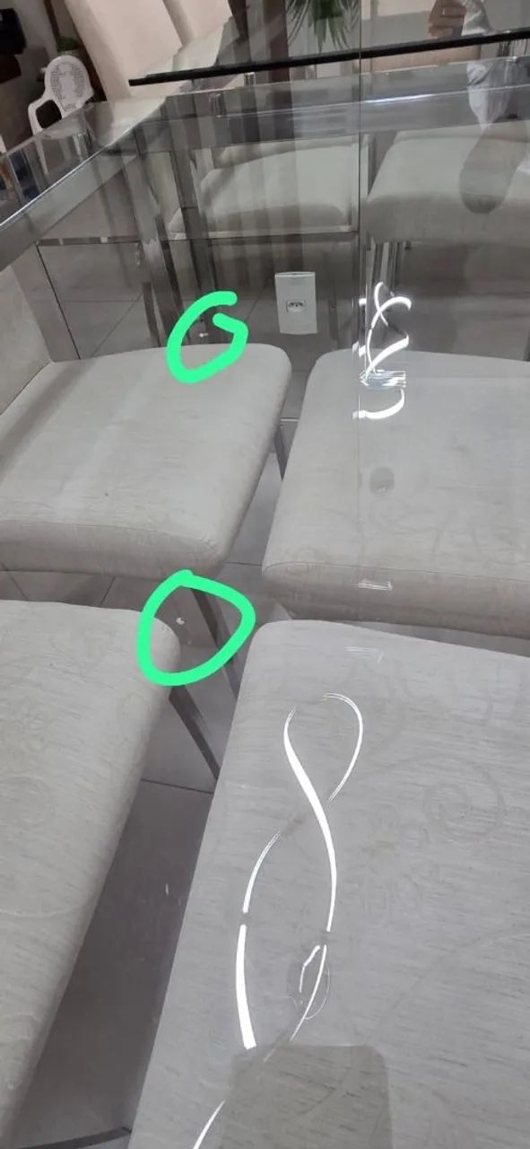 Vendo mesa de jantar com 6 cadeiras - Foto 5