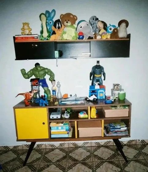 Vendo rack e estante suspensa