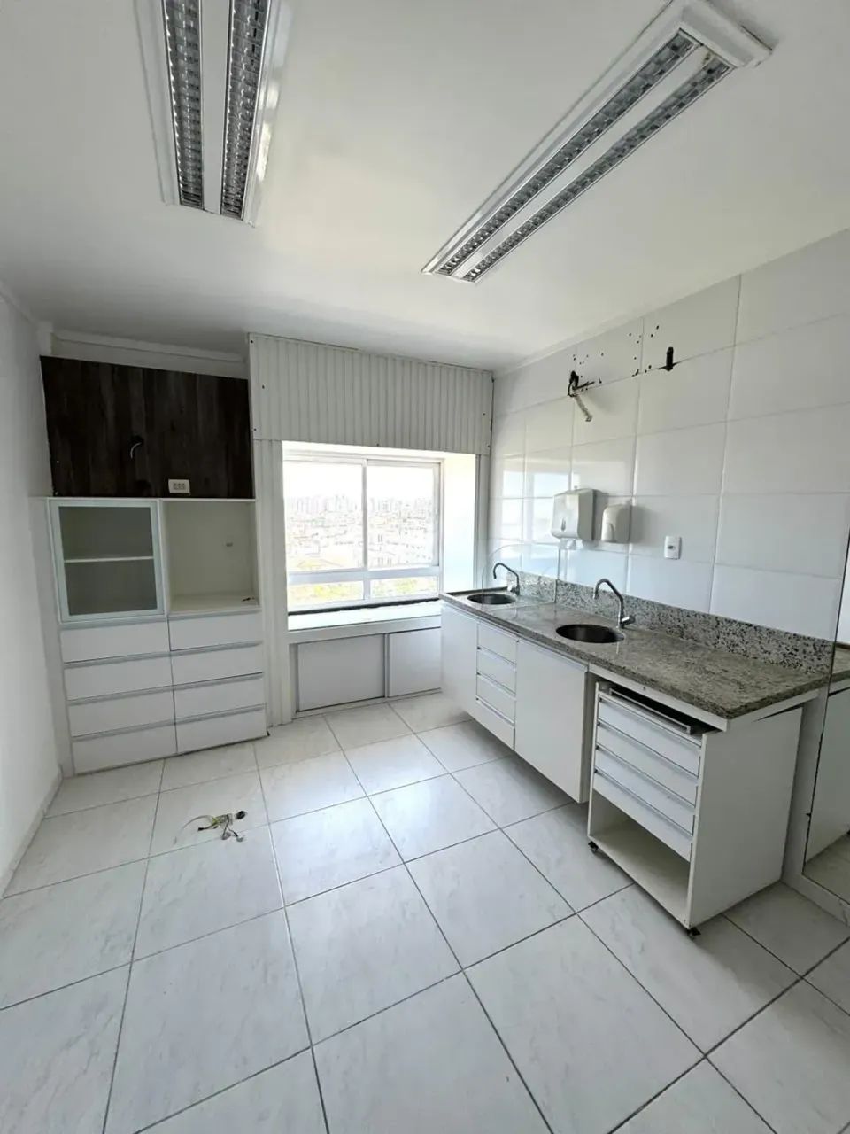 Sala à venda no Centro Médico Odontológico