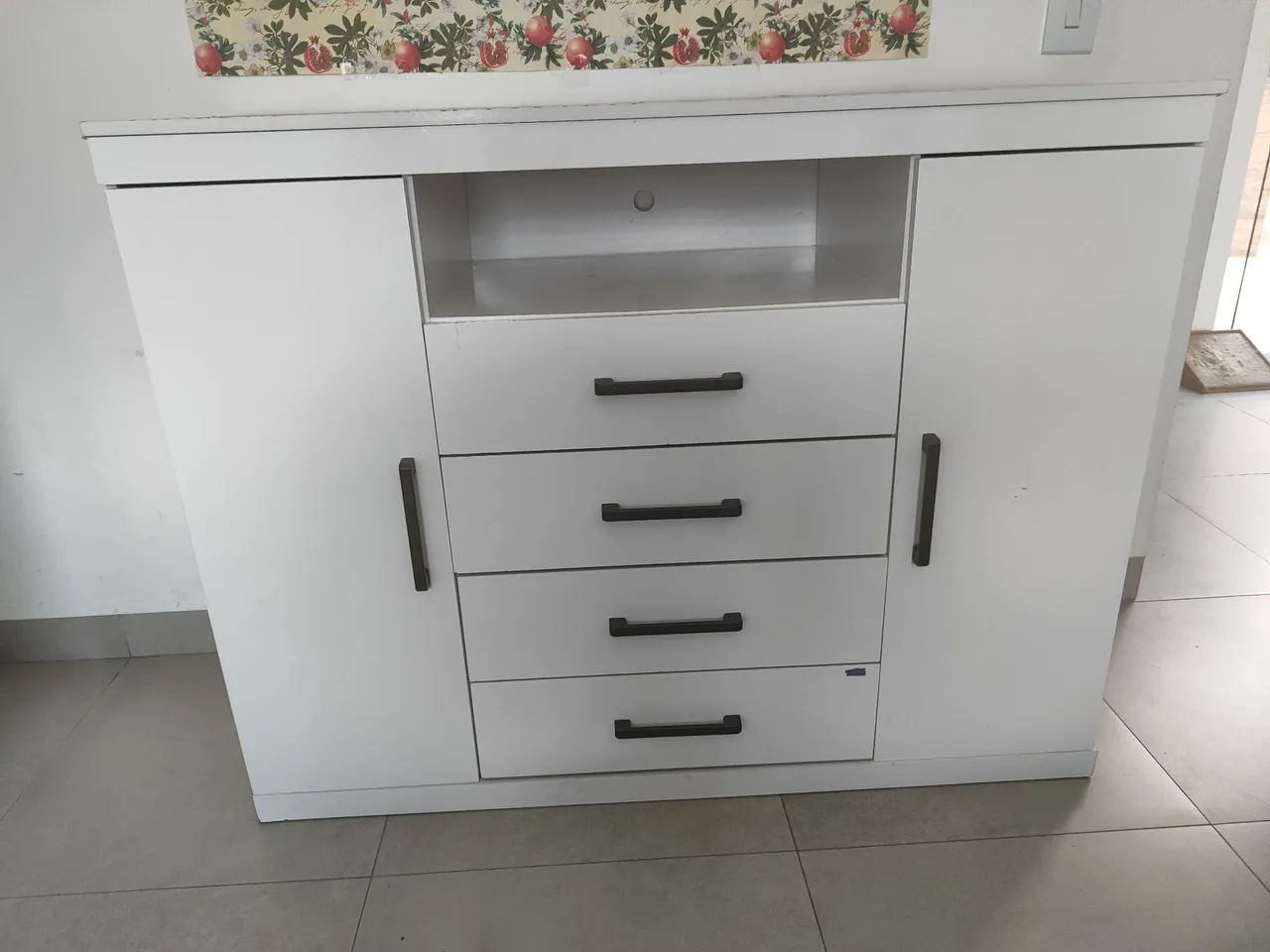 Cômoda 5 gaveta e e portas 