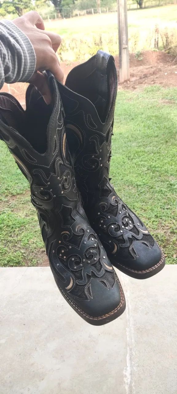 Bota HELAZZA 