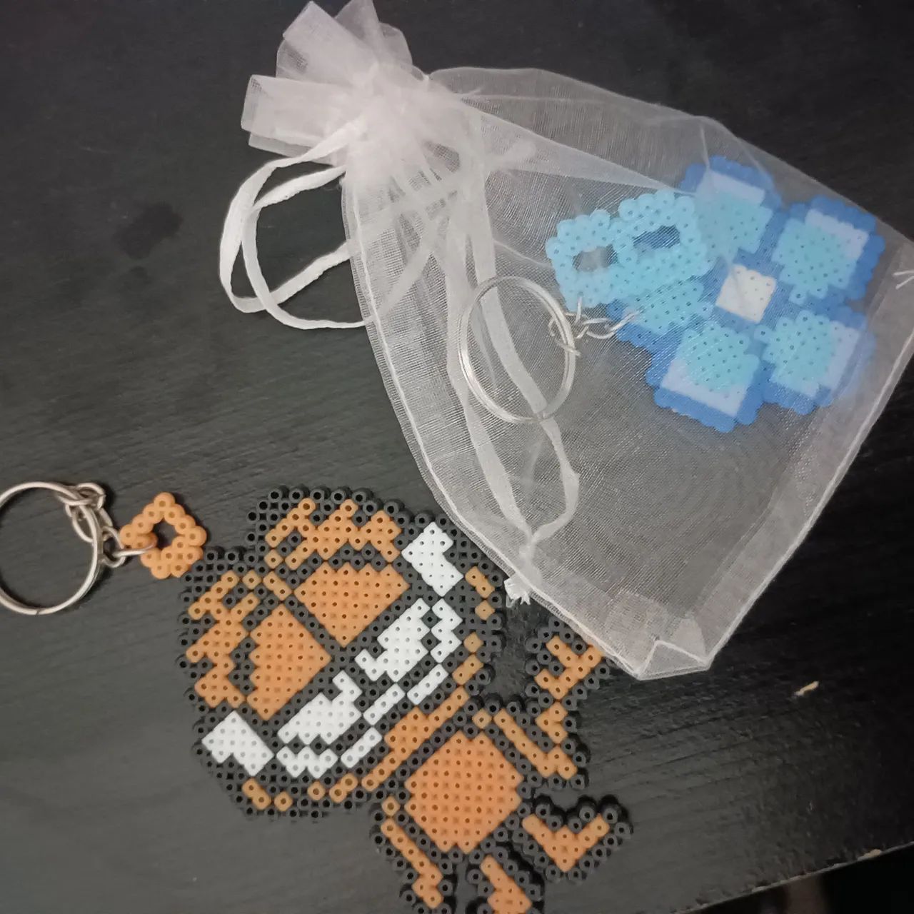 Chaveiros e pulseiras  - Foto 4