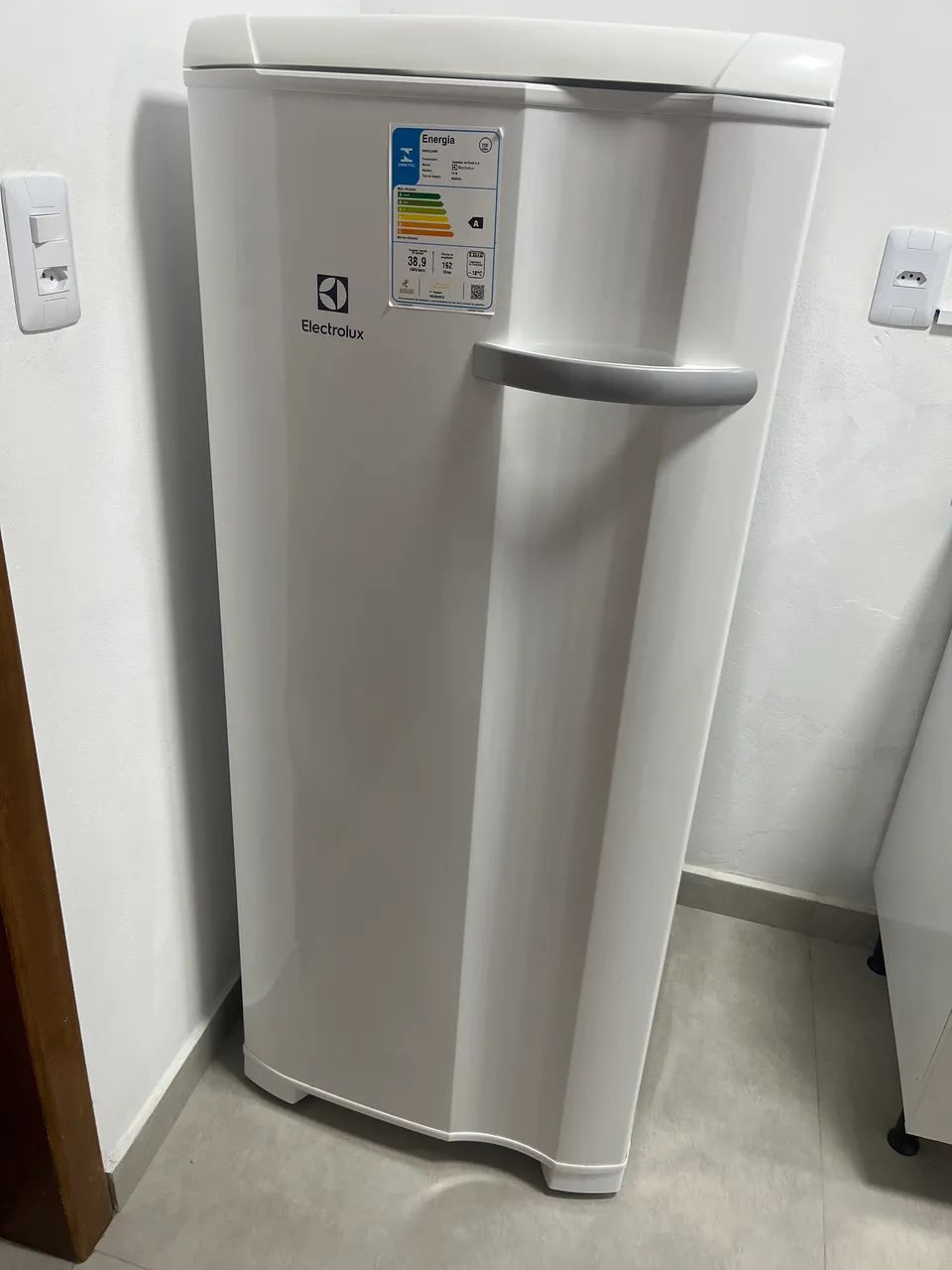 Freezer Vertical Electrolux 162L - Funcionando Perfeitamente