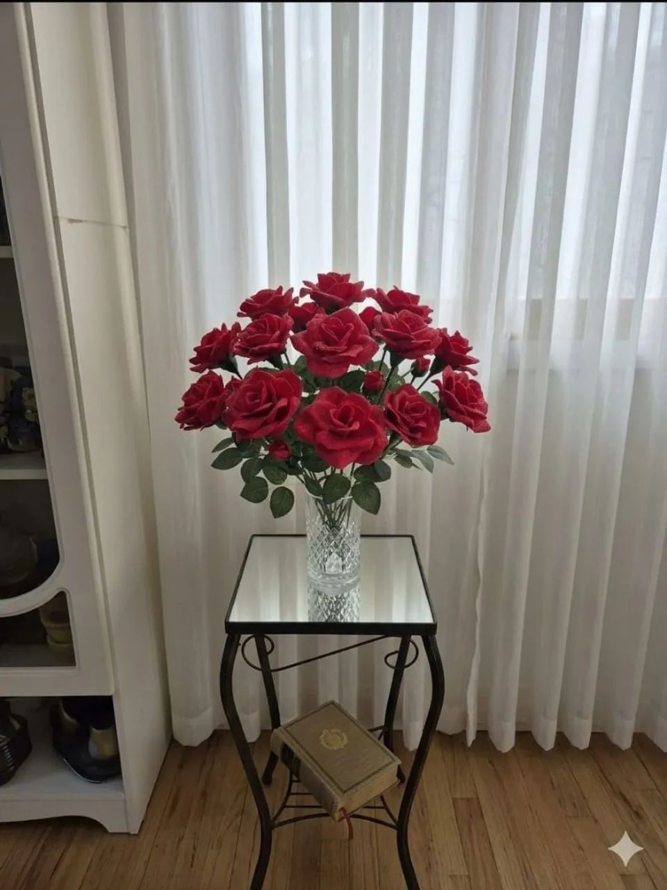 Vaso e flores em eva.